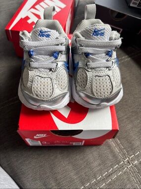 Nike Baby Vomero Gray and Blue Mesh Athletic Sneakers